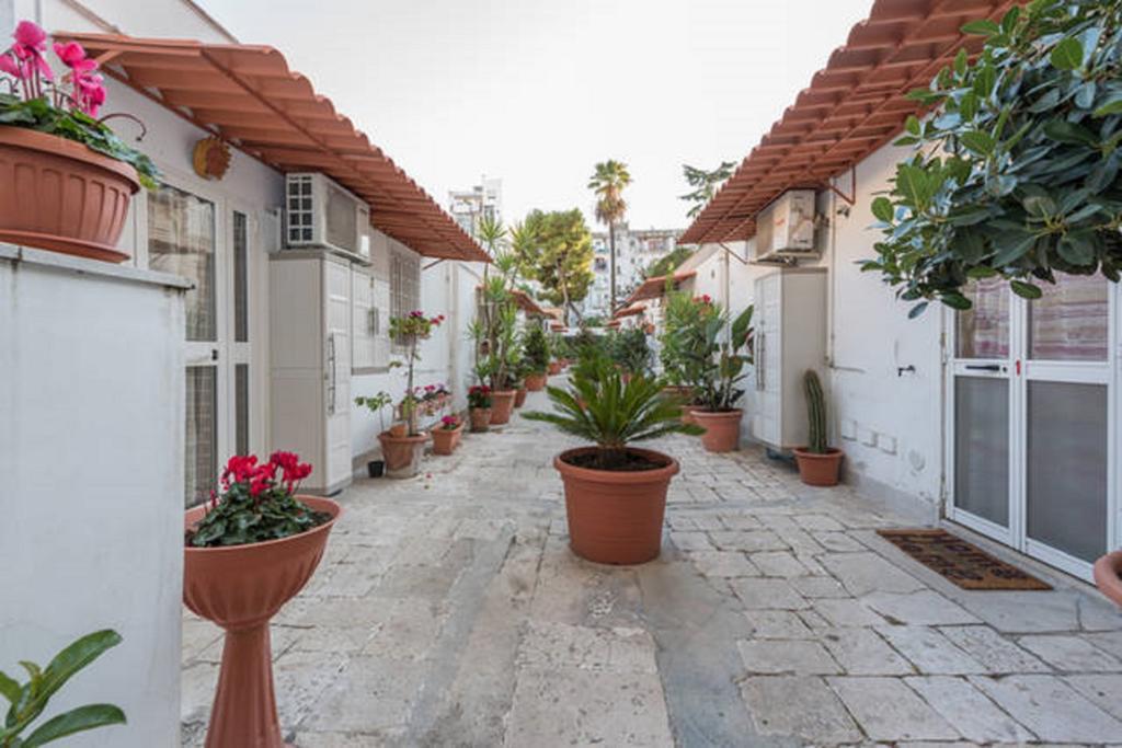 Апартаменты Al Cortile Бари Экстерьер фото